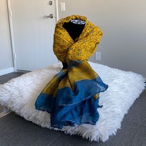 3 Colofurl  Scarfs 💜💙🌸🌺🌻